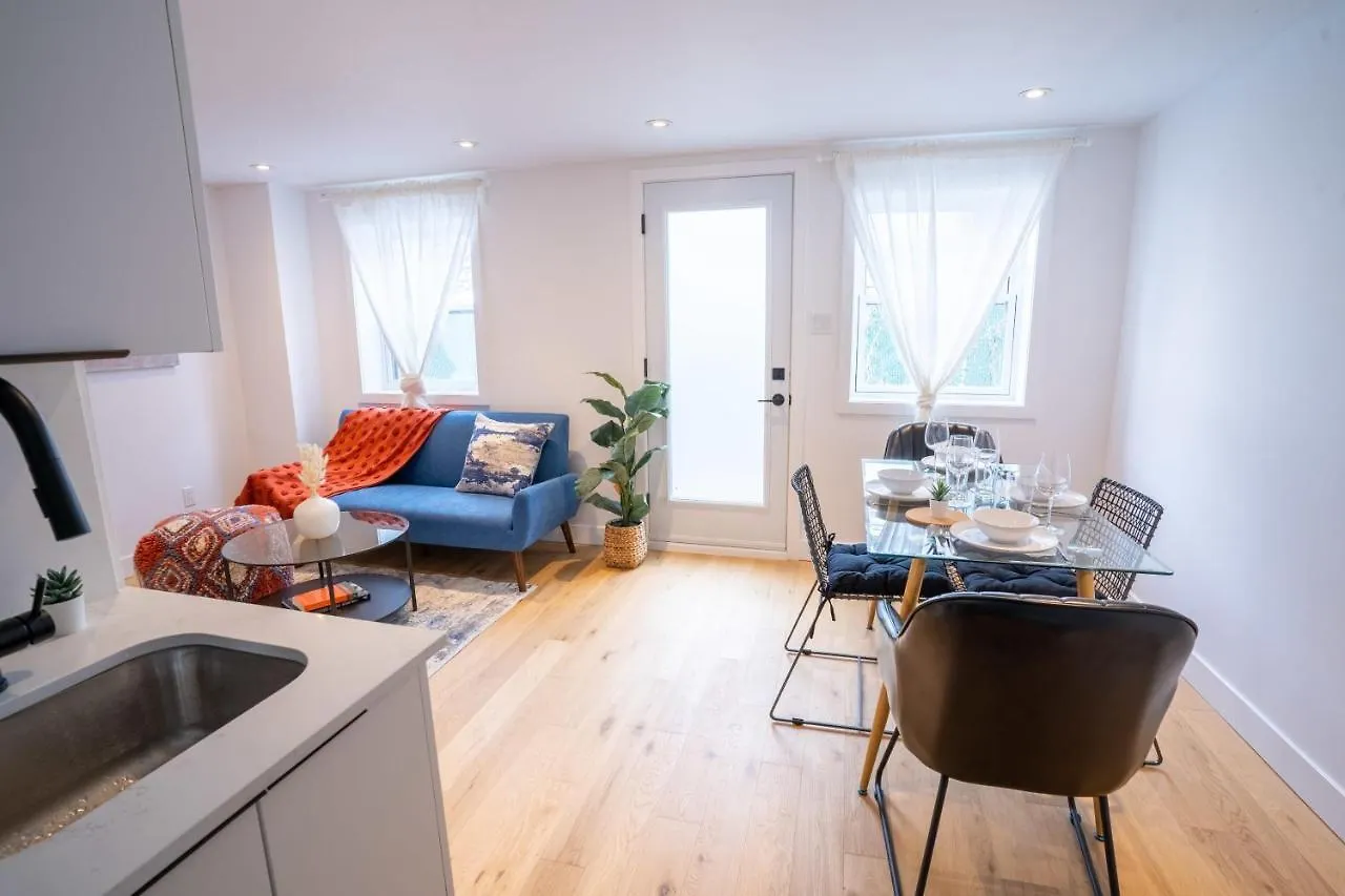 Tranquil 1Br Near Metro - Your Downtown Haven Montreal